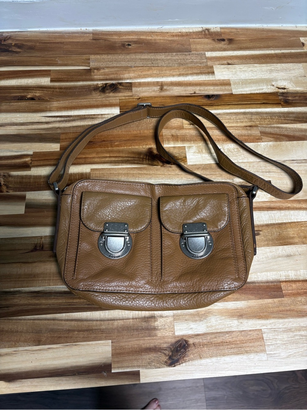 Fossil Riley Women's Tan Leather Crossbody Bag with Front Buckle Pockets